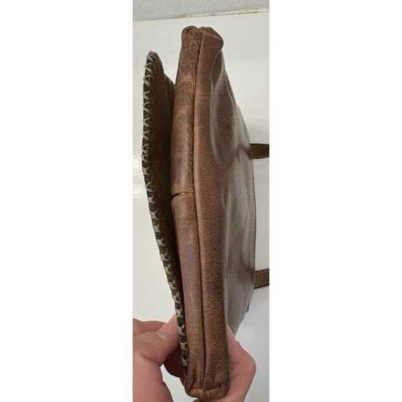 Patricia Nash Granada Crossbody - Tonal Natural Style P778388 - Picture 4 of 16